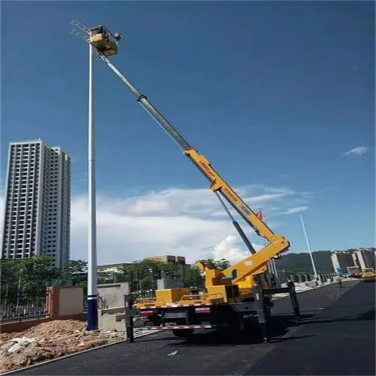 鱼峰维修路灯的曲臂升降车出租